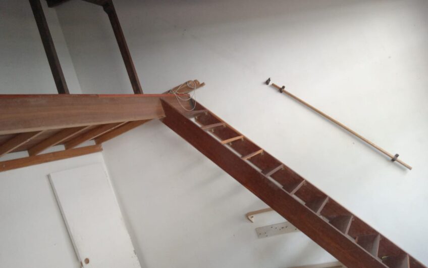 OFC. CASA EXITO $ 1.300.000