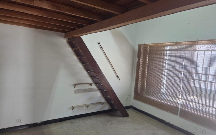 OFC. CASA EXITO $ 1.300.000