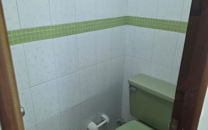 OFC. CASA EXITO $ 1.300.000