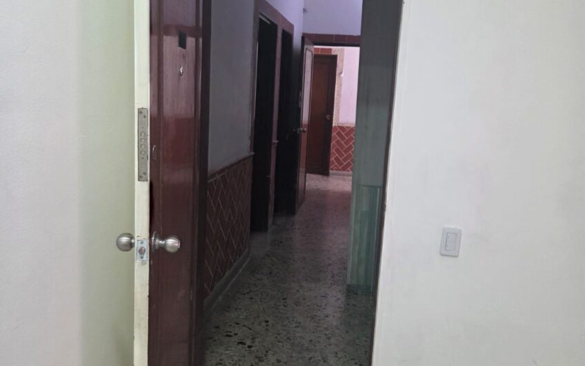 OFC. CASA EXITO $ 1.300.000